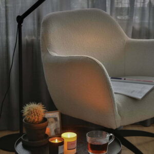 Ukiyo maža kvapnioji žvakė stikliniame inde