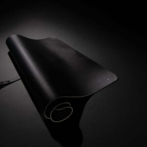 Swiss Peak GRS sertifikuotas perdirbtas PU darbo stalo kilimėlis – juodas, 60x40 cm