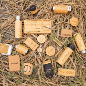 FSC® sertifikuotas apvalus bambuko 5W belaidis įkroviklis