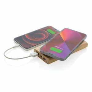 FSC® sertifikuoto bambuko belaidis įkroviklis 8 000 mAh