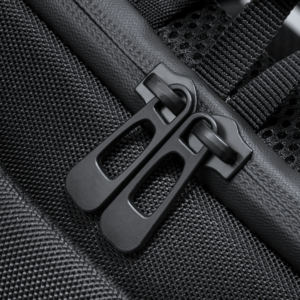 BIZZ PRO NEŠIOJAMOJO KOMPIUTERIO KREPŠYS SU DVIEM SKYRIAIS