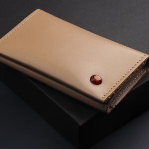 Prabangus rinkinys - plunksnakotis, tušinukas ir kortelinė