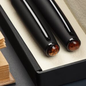 Tušinukai su gintaru