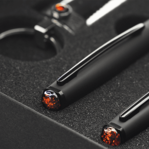 Tušinukų ir pakabuko rinkinys su gintaru