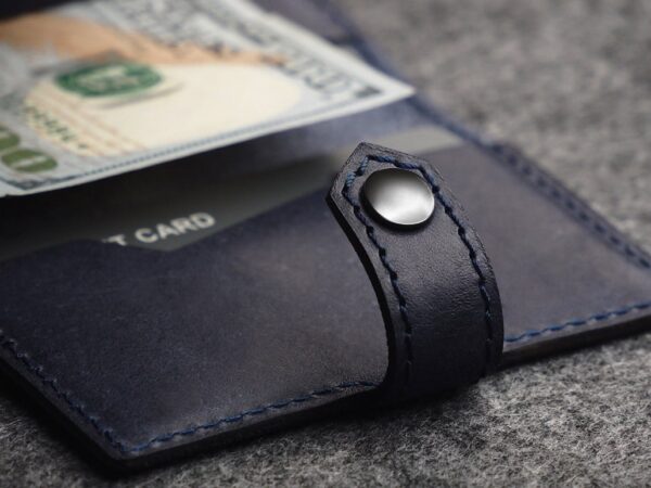 Premium odos piniginė su RFID apsauga ir dėklu kortelėms - Image 12
