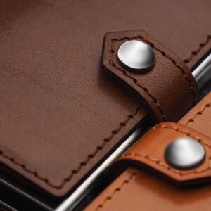 Premium odos piniginė su RFID apsauga ir dėklu kortelėms